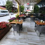 Hotel Golden Deluxe 4*
