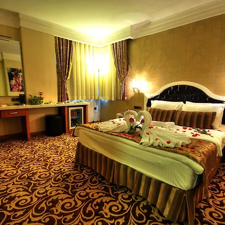 Готель Golden Deluxe Адана