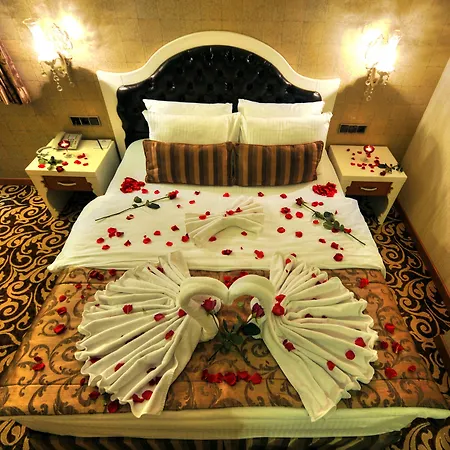 Готель Golden Deluxe