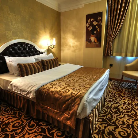 金色豪华酒店 酒店 4*