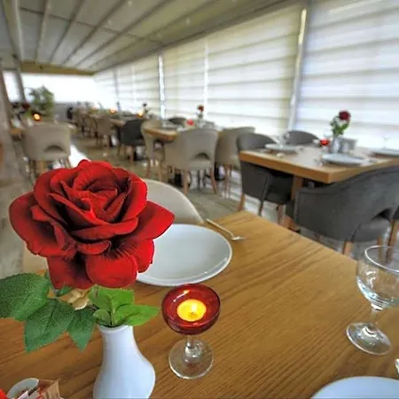 Golden Deluxe 4* Adana