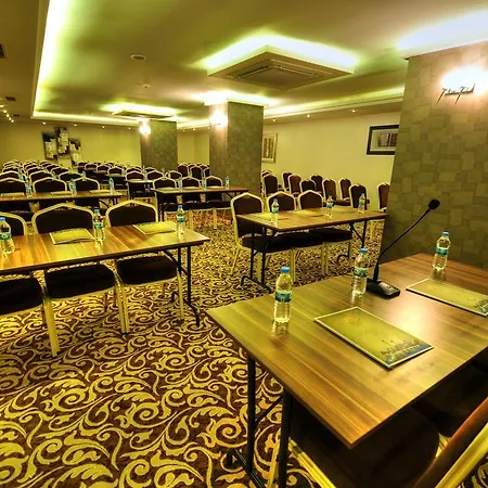 Golden Deluxe Готель Адана