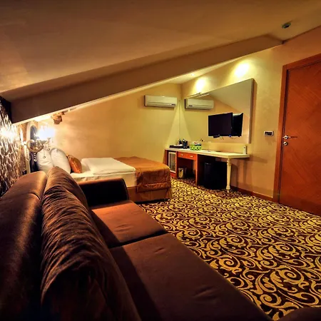 Golden Deluxe Adana