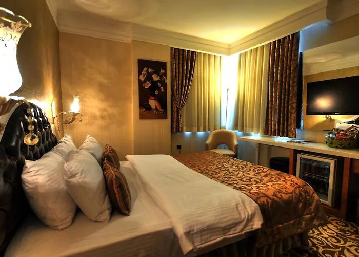 Готель Golden Deluxe Адана