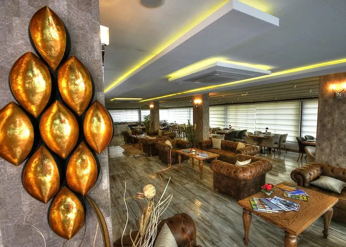 Golden Deluxe Готель 4*